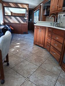 2010 Winnebago TOUR M-40BD   - Photo 16 - Grawn, MI 49637