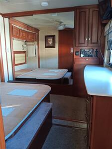 2010 Winnebago TOUR M-40BD   - Photo 30 - Grawn, MI 49637