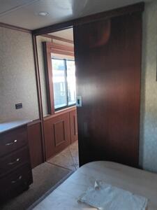 2010 Winnebago TOUR M-40BD   - Photo 33 - Grawn, MI 49637