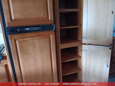 2015 ITASCA SUNSTAR 27N   - Photo 29 - Grawn, MI 49637