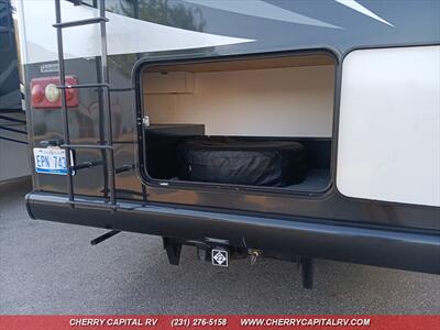 2015 ITASCA SUNSTAR 27N   - Photo 9 - Grawn, MI 49637