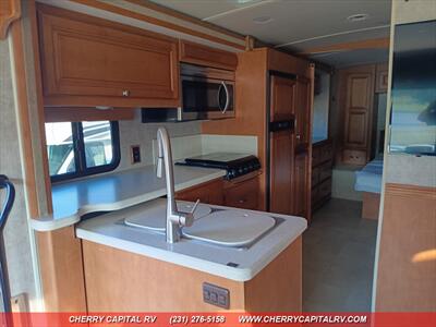 2015 ITASCA SUNSTAR 27N   - Photo 17 - Grawn, MI 49637