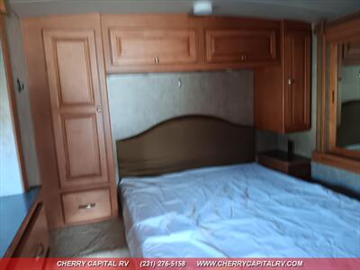 2015 ITASCA SUNSTAR 27N   - Photo 21 - Grawn, MI 49637