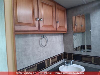 2015 ITASCA SUNSTAR 27N   - Photo 27 - Grawn, MI 49637