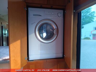 2008 Winnebago Destination 39W   - Photo 28 - Grawn, MI 49637