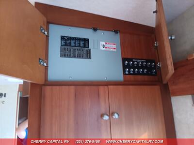 2008 Winnebago Destination 39W   - Photo 32 - Grawn, MI 49637