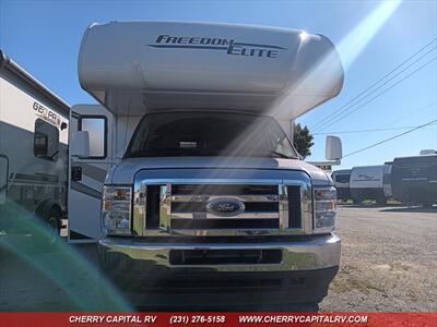 2023 Thor Freedom Elite M-22HE Ford   - Photo 22 - Grawn, MI 49637
