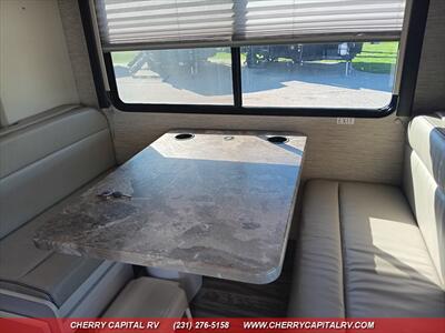 2023 Thor Freedom Elite M-22HE Ford   - Photo 21 - Grawn, MI 49637