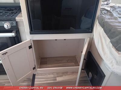 2023 Thor Freedom Elite M-22HE Ford   - Photo 17 - Grawn, MI 49637