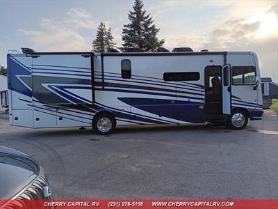 2023 Fleetwood BOUNDER M-35K   - Photo 9 - Grawn, MI 49637