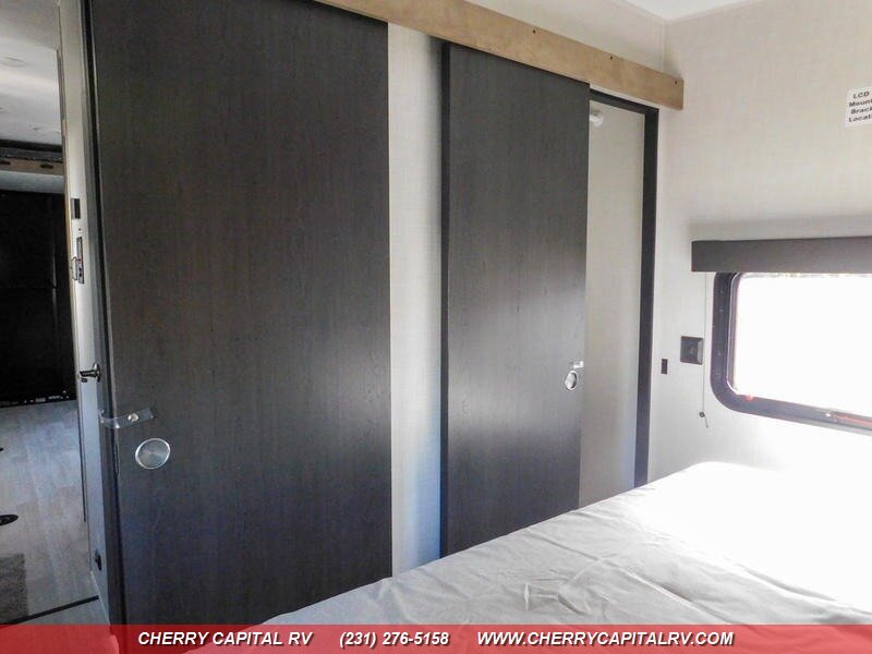 2026 Keystone Fuzion Impact 2813 - Photo 5 - Grawn, MI 49637