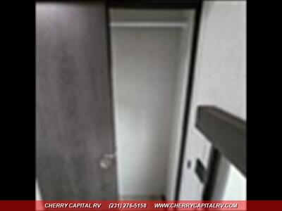 2026 Keystone Fuzion Impact 2813   - Photo 24 - Grawn, MI 49637