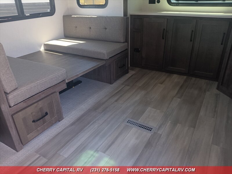 2024 Rockwood Ultra Lite 2608BS - Photo 12 - Grawn, MI 49637