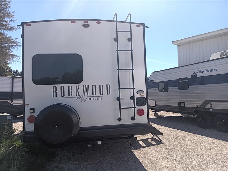 2024 Rockwood Ultra Lite 2608BS - Photo 14 - Grawn, MI 49637