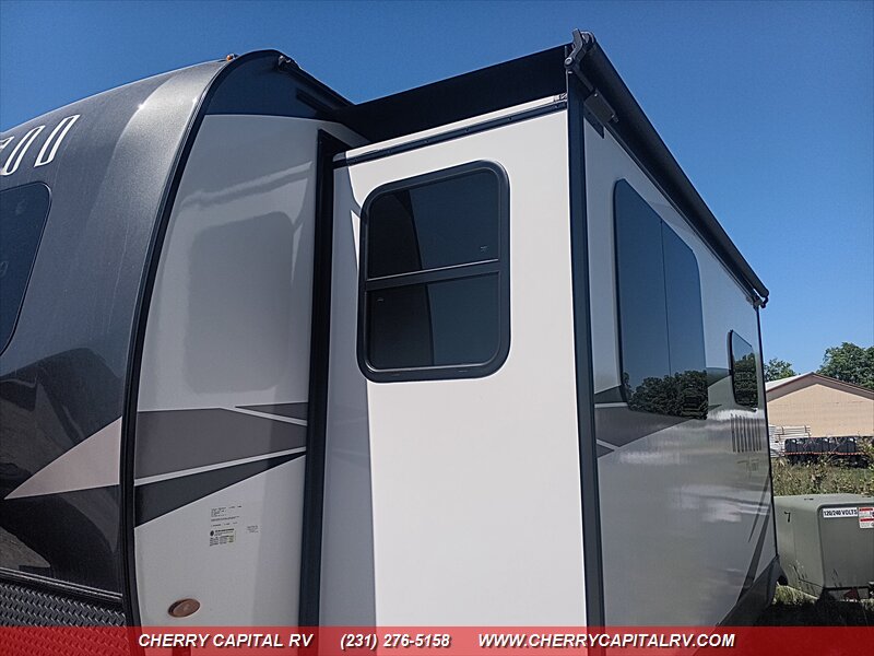 2024 Rockwood Ultra Lite 2608BS - Photo 15 - Grawn, MI 49637