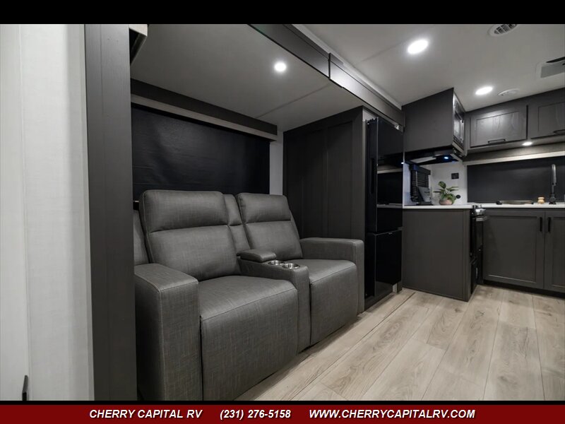 2026 Rockwood Ultra Lite 2619FK - Photo 12 - Grawn, MI 49637