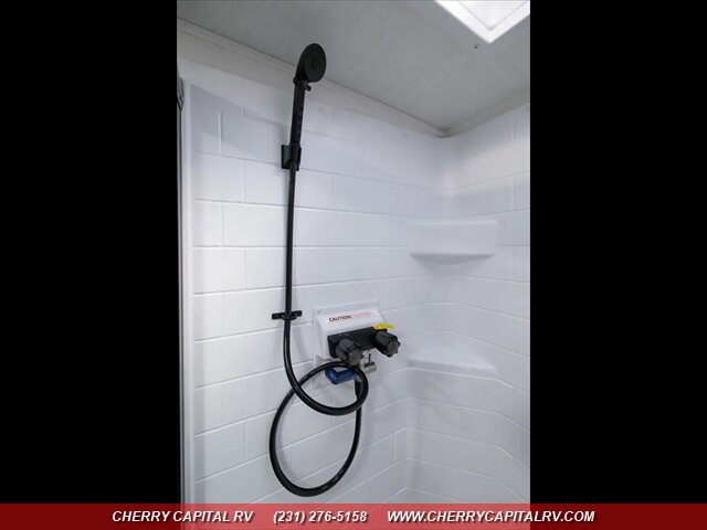 2026 Rockwood Ultra Lite 2619FK - Photo 18 - Grawn, MI 49637