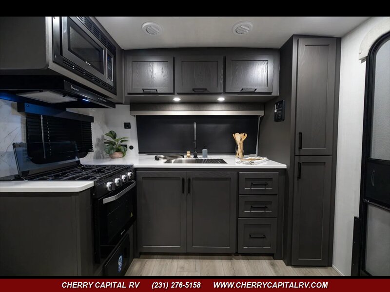 2026 Rockwood Ultra Lite 2619FK - Photo 11 - Grawn, MI 49637