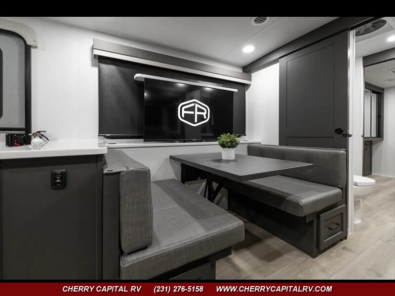 2026 Rockwood Ultra Lite 2619FK - Photo 13 - Grawn, MI 49637