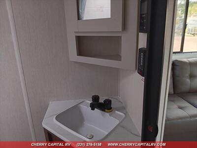 2026 PRIMETIME AVENGER 26DBS   - Photo 9 - Grawn, MI 49637