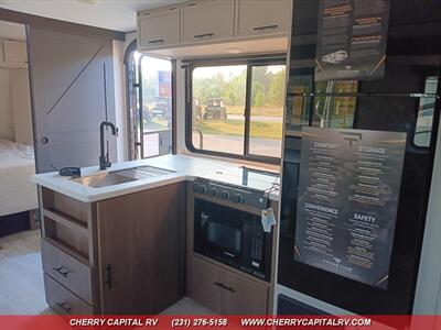 2026 PRIMETIME AVENGER 26DBS   - Photo 5 - Grawn, MI 49637