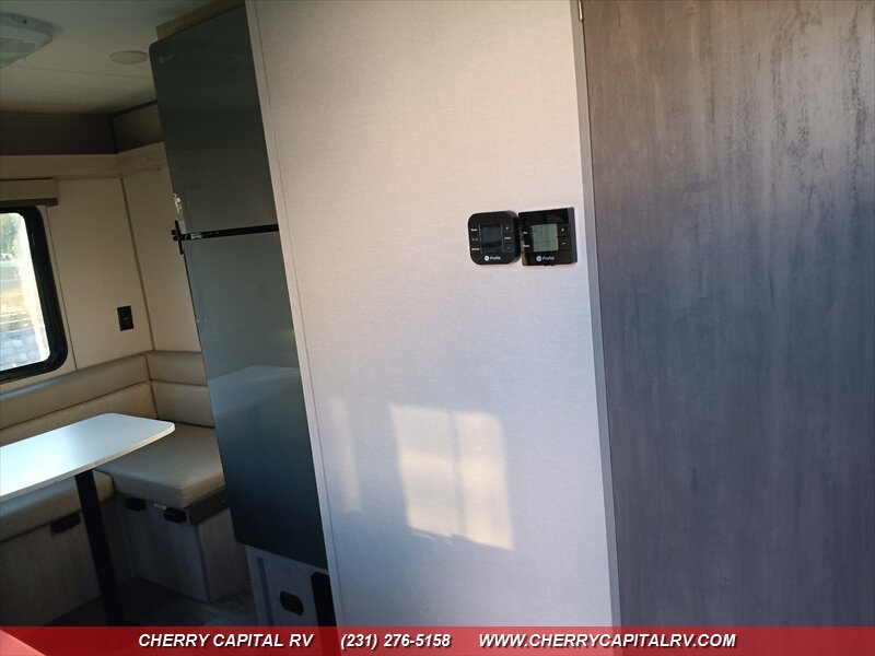 2026 Coachmen Catalina M-154RDX Summit - Photo 19 - Grawn, MI 49637