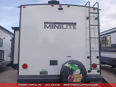 2024 Rockwood MINI LITE 2205S   - Photo 5 - Grawn, MI 49637