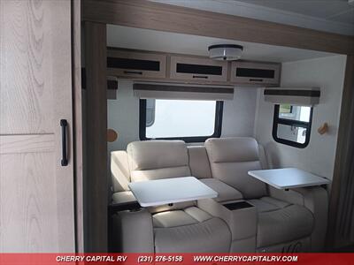 2024 Rockwood MINI LITE 2205S   - Photo 12 - Grawn, MI 49637