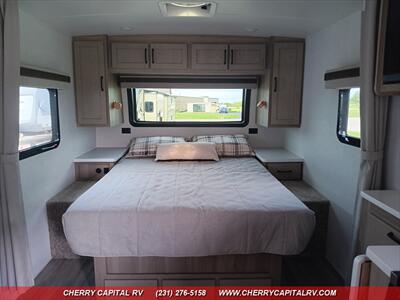 2024 Rockwood MINI LITE 2205S   - Photo 14 - Grawn, MI 49637