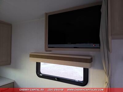 2024 ROCKWOOD MINI LITE 2109S - Photo 17 - Grawn, MI 49637