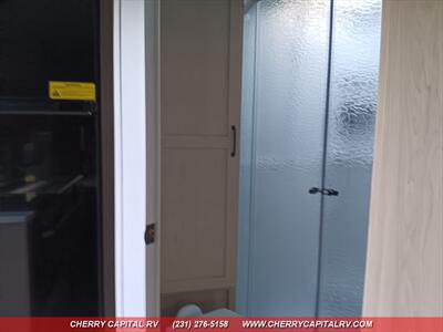 2024 ROCKWOOD MINI LITE 2109S - Photo 20 - Grawn, MI 49637