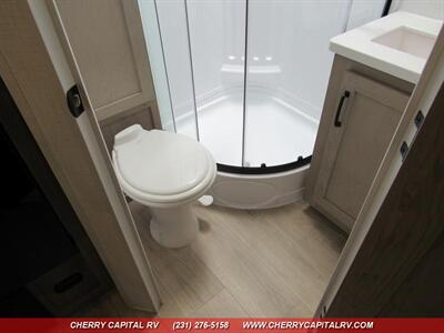 2024 ROCKWOOD MINI LITE 2109S   - Photo 13 - Grawn, MI 49637