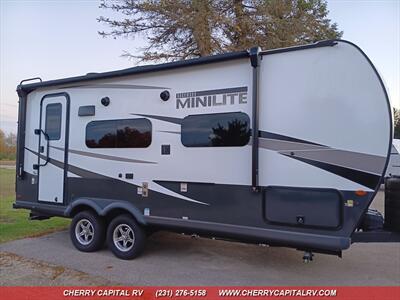 2024 ROCKWOOD MINI LITE 2109S - Photo 2 - Grawn, MI 49637