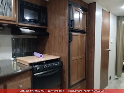 2018 FOREST RIVER COACHMEN FREEDOM EXPRESS  292BHDLSE - Photo 23 - Grawn, MI 49637