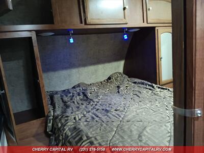 2018 FOREST RIVER COACHMEN FREEDOM EXPRESS  292BHDLSE - Photo 26 - Grawn, MI 49637