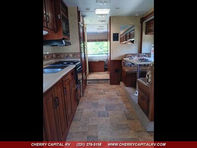 2013 Coachmen Sunseeker M-3010DS   - Photo 30 - Grawn, MI 49637