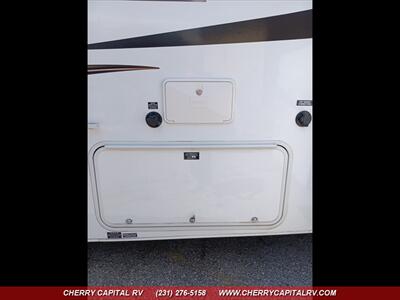 2013 Coachmen Sunseeker M-3010DS   - Photo 8 - Grawn, MI 49637