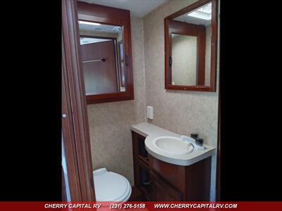 2013 Coachmen Sunseeker M-3010DS   - Photo 21 - Grawn, MI 49637