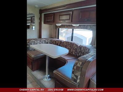 2013 Coachmen Sunseeker M-3010DS   - Photo 16 - Grawn, MI 49637