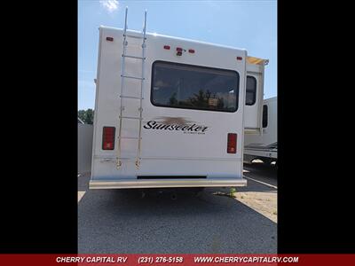 2013 Coachmen Sunseeker M-3010DS   - Photo 6 - Grawn, MI 49637