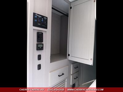 2025 Coachmen Freelander 26DSF   - Photo 25 - Grawn, MI 49637