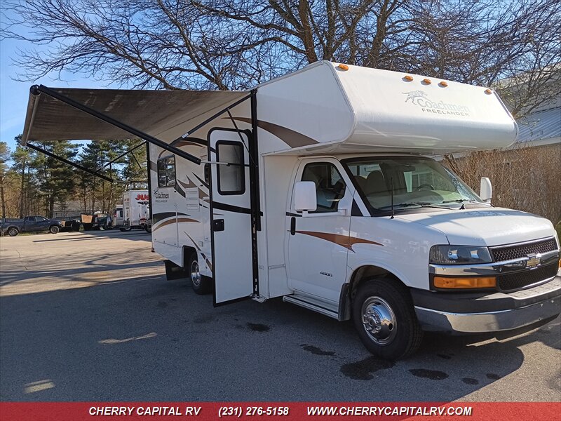 2013 Coachmen FREELANDER M21QB - Photo 1 - Grawn, MI 49637