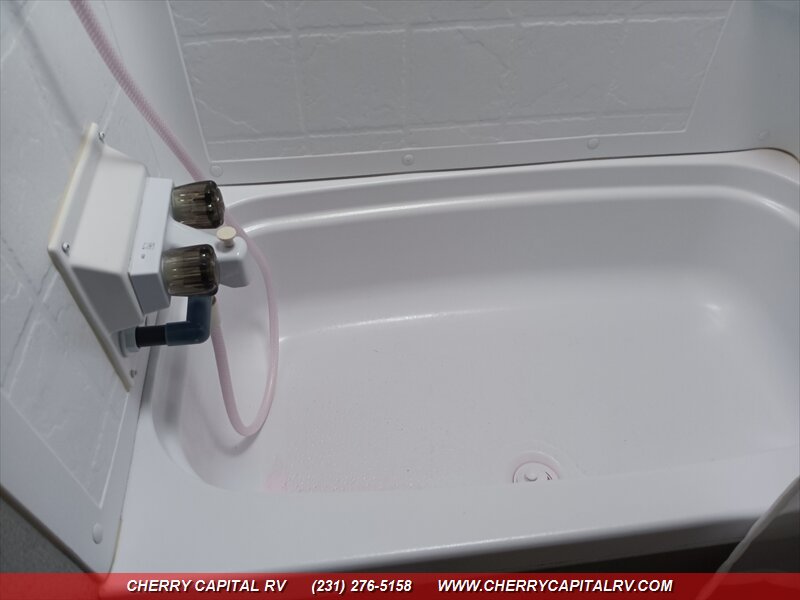 2019 Flagstaff E-Pro 19BHG - Photo 18 - Grawn, MI 49637