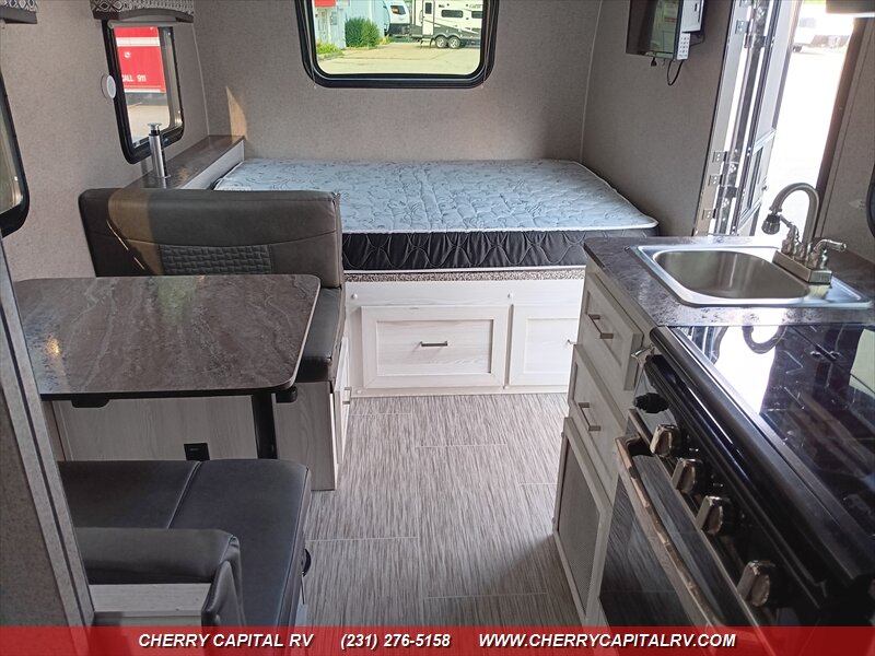 2019 Flagstaff E-Pro 19BHG - Photo 25 - Grawn, MI 49637