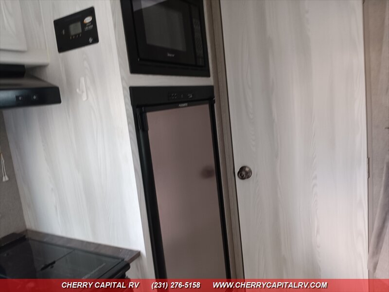 2019 Flagstaff E-Pro 19BHG - Photo 14 - Grawn, MI 49637