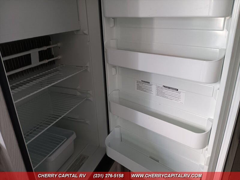 2019 Flagstaff E-Pro 19BHG - Photo 12 - Grawn, MI 49637