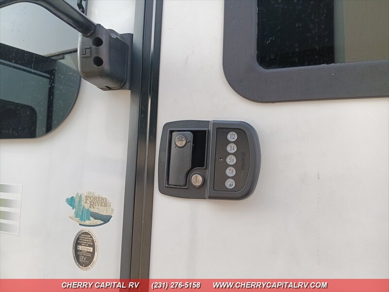 2019 Flagstaff E-Pro 19BHG - Photo 28 - Grawn, MI 49637