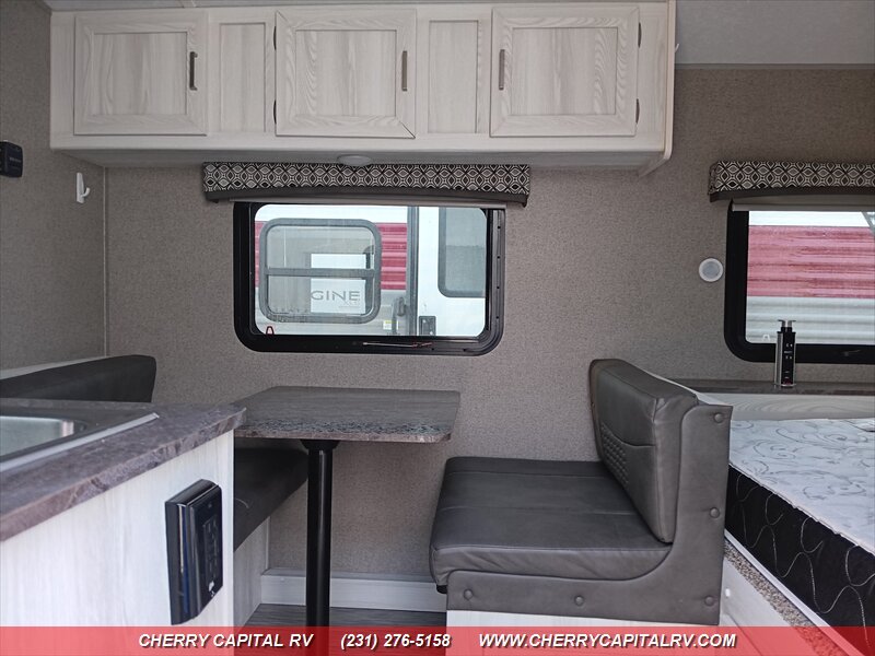 2019 Flagstaff E-Pro 19BHG - Photo 5 - Grawn, MI 49637