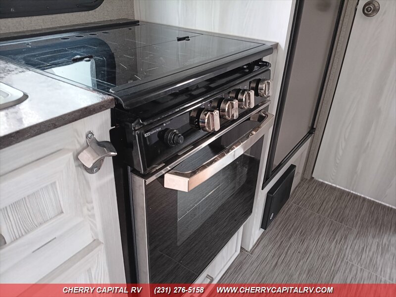 2019 Flagstaff E-Pro 19BHG - Photo 9 - Grawn, MI 49637