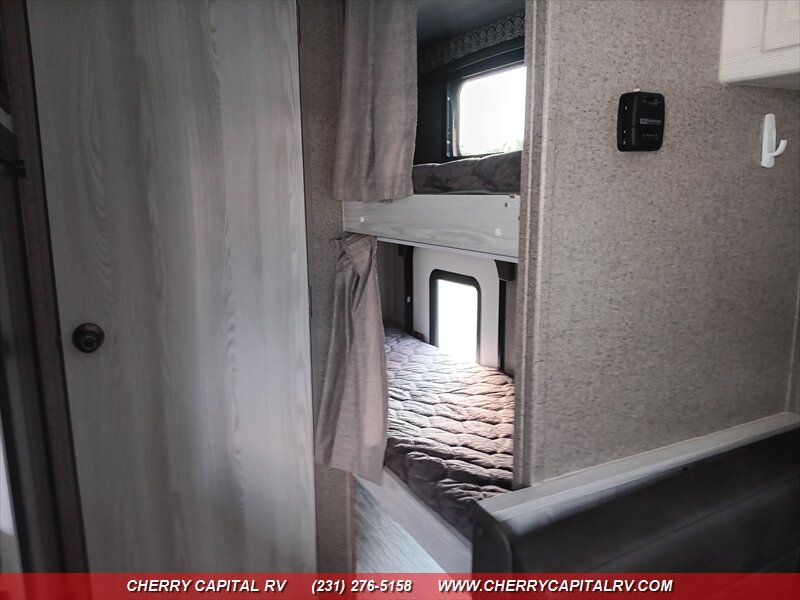2019 Flagstaff E-Pro 19BHG - Photo 11 - Grawn, MI 49637